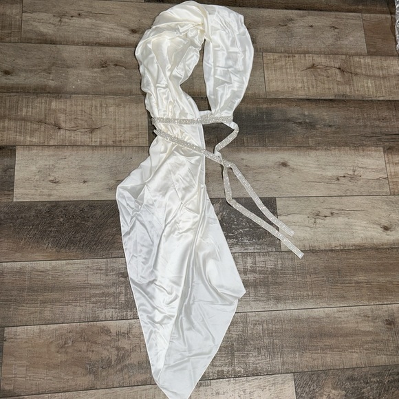 Nué Nue studio Bianca crystal wrap top in ivory - Picture 7 of 14